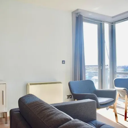 Top Floor With Stunning Views 8 * Dublin