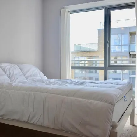 Top Floor With Stunning Views 8 Apartment