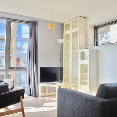 Top Floor With Stunning Views 8 Apartment Dublin