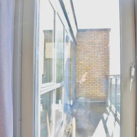 Top Floor With Stunning Views 8 Apartment *